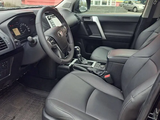 Toyota Land Cruiser Prado - фото 4