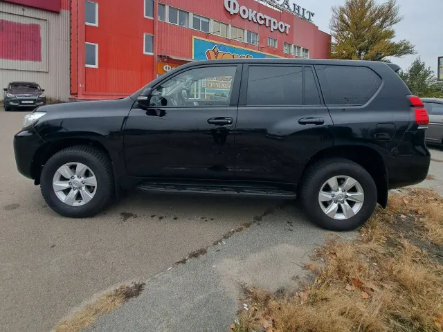 Toyota Land Cruiser Prado - фото 2