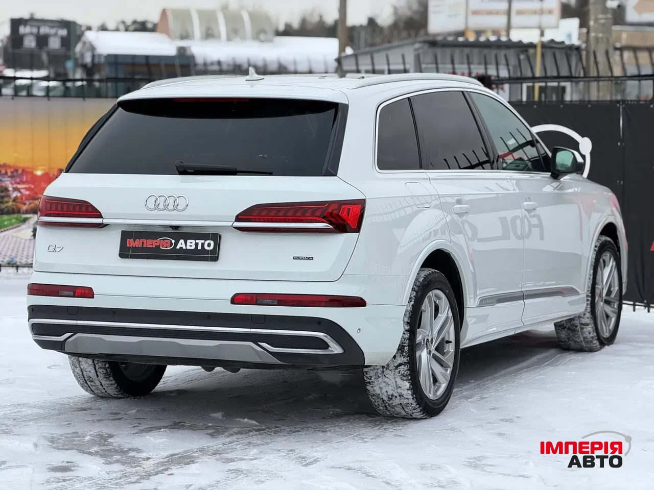 Audi Q7 - фото 6