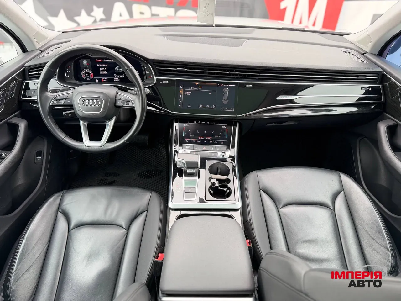 Audi Q7 - фото 10