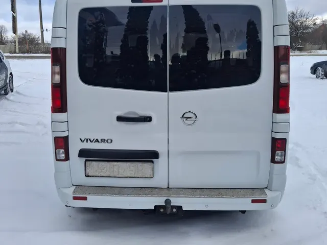 Opel Vivaro - фото 5