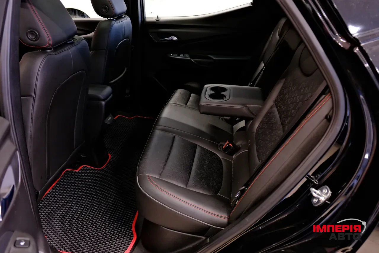 Chevrolet Bolt EUV - фото 9