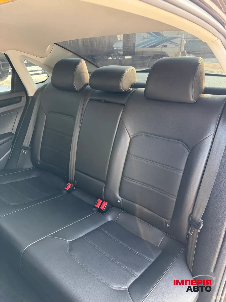 Volkswagen Passat (North America and China) - фото 12