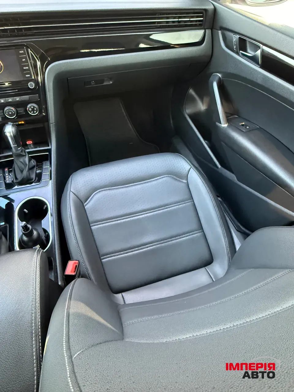 Volkswagen Passat (North America and China) - фото 13