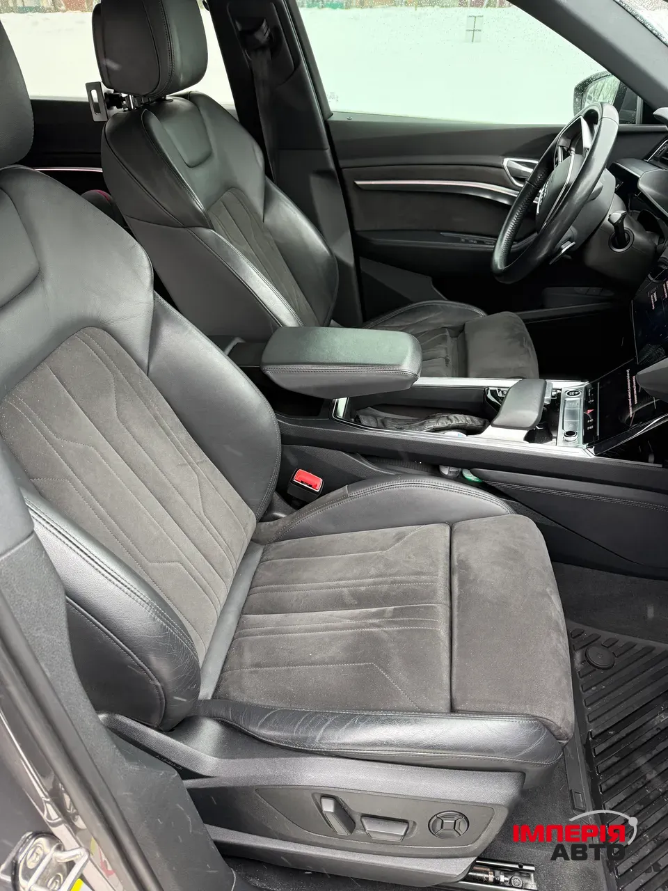 Audi e-tron Sportback - фото 17