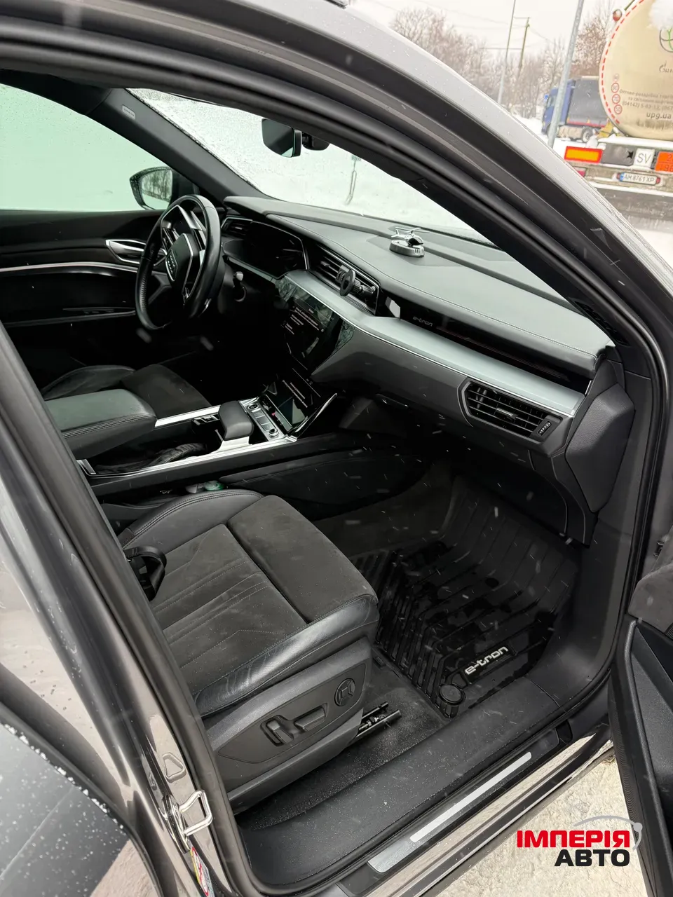 Audi e-tron Sportback - фото 16