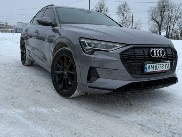 Audi e-tron Sportback - фото 2