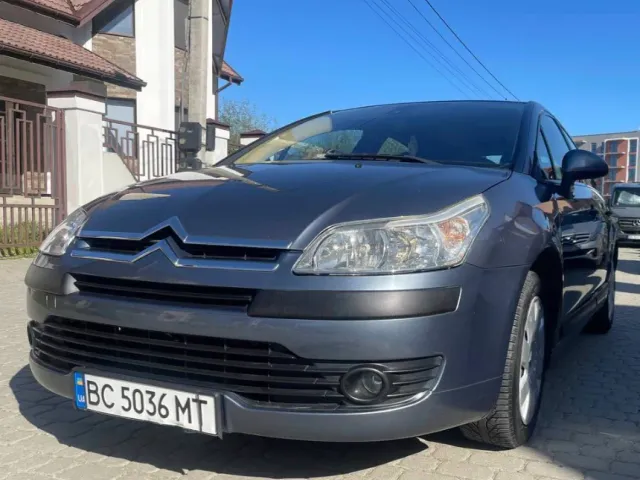 Citroen C4 - фото 1