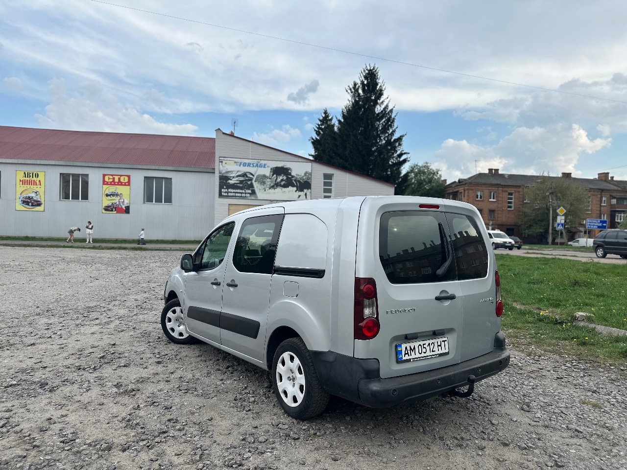 Peugeot Partner - фото 8