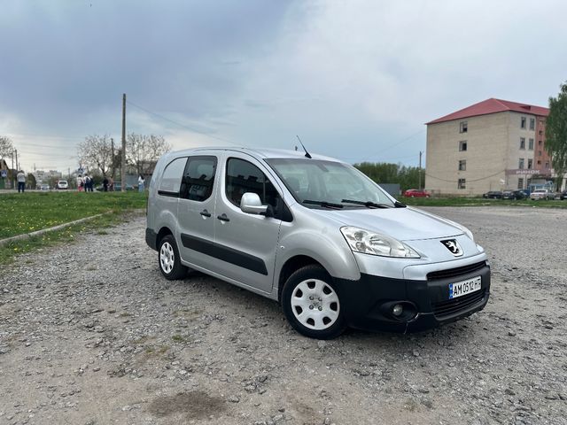 Peugeot Partner - фото 4