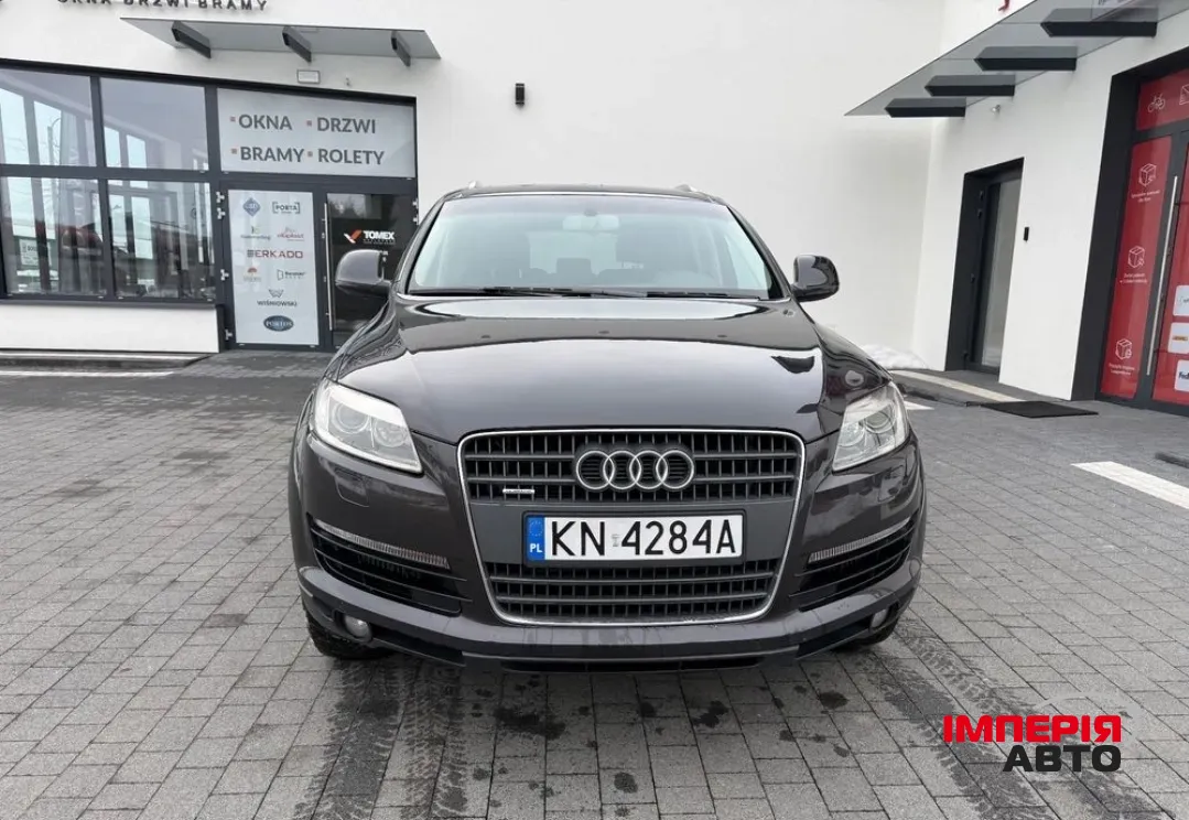 Audi Q7 - фото 1