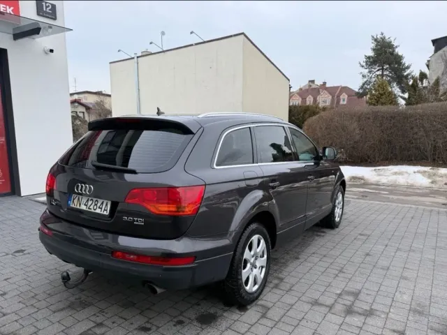 Audi Q7 - фото 5