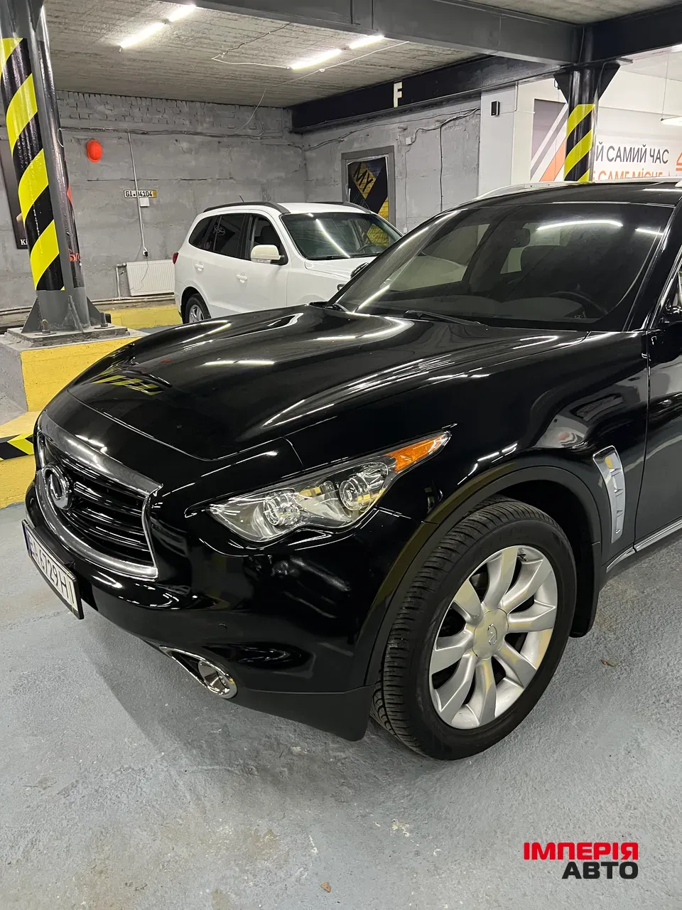 Infiniti FX - фото 12