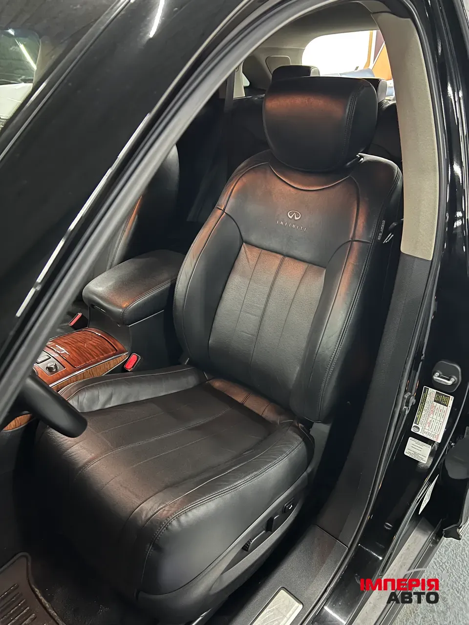 Infiniti FX - фото 22