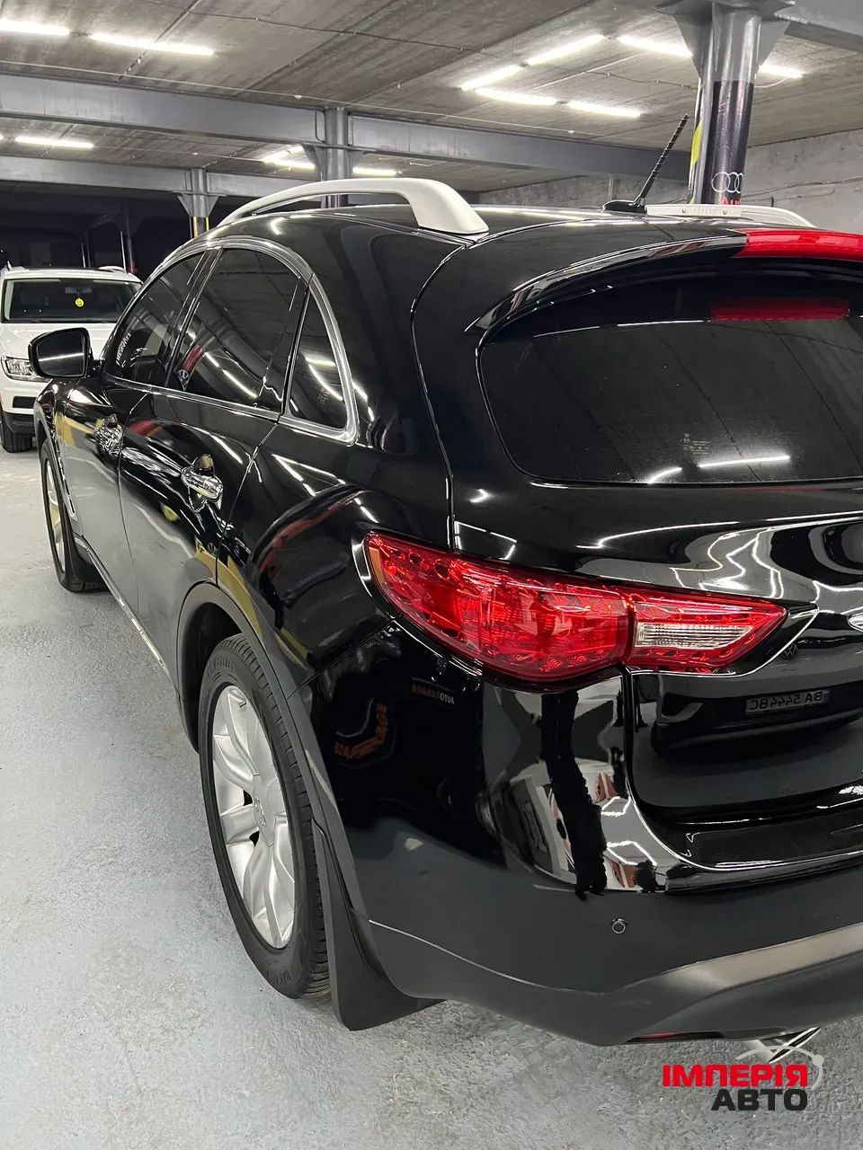 Infiniti FX - фото 8