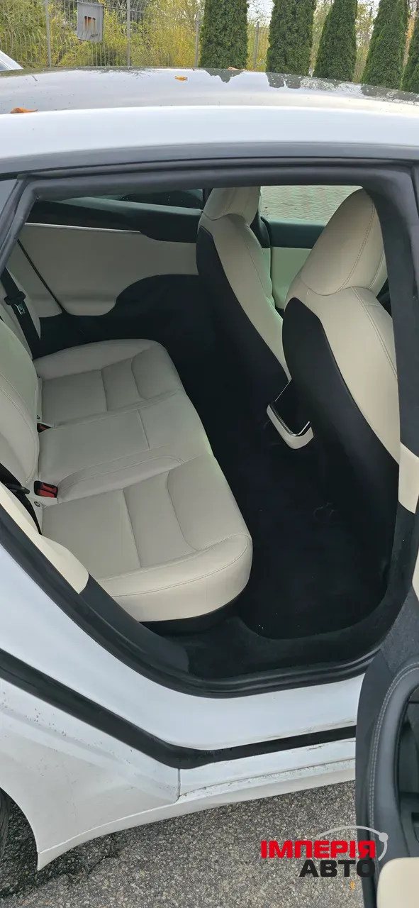 Tesla Model S - фото 8