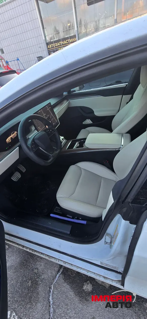 Tesla Model S - фото 9