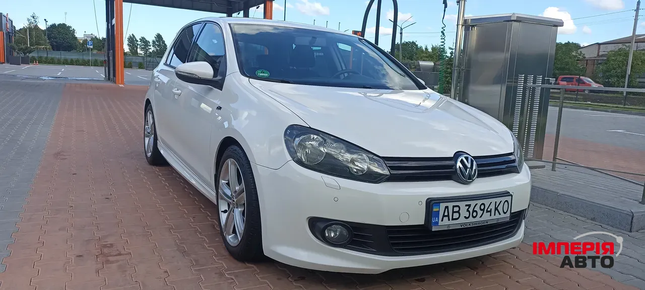 Volkswagen Golf - фото 8