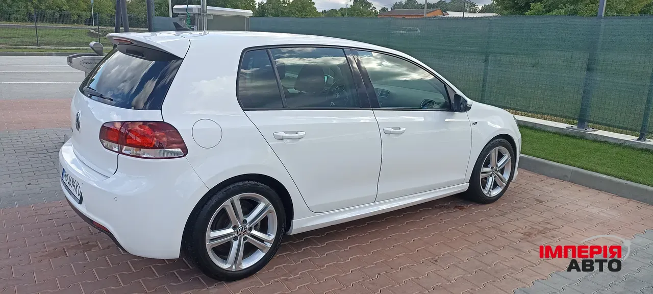 Volkswagen Golf - фото 9
