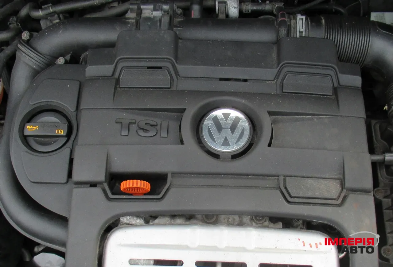 Volkswagen Golf - фото 10