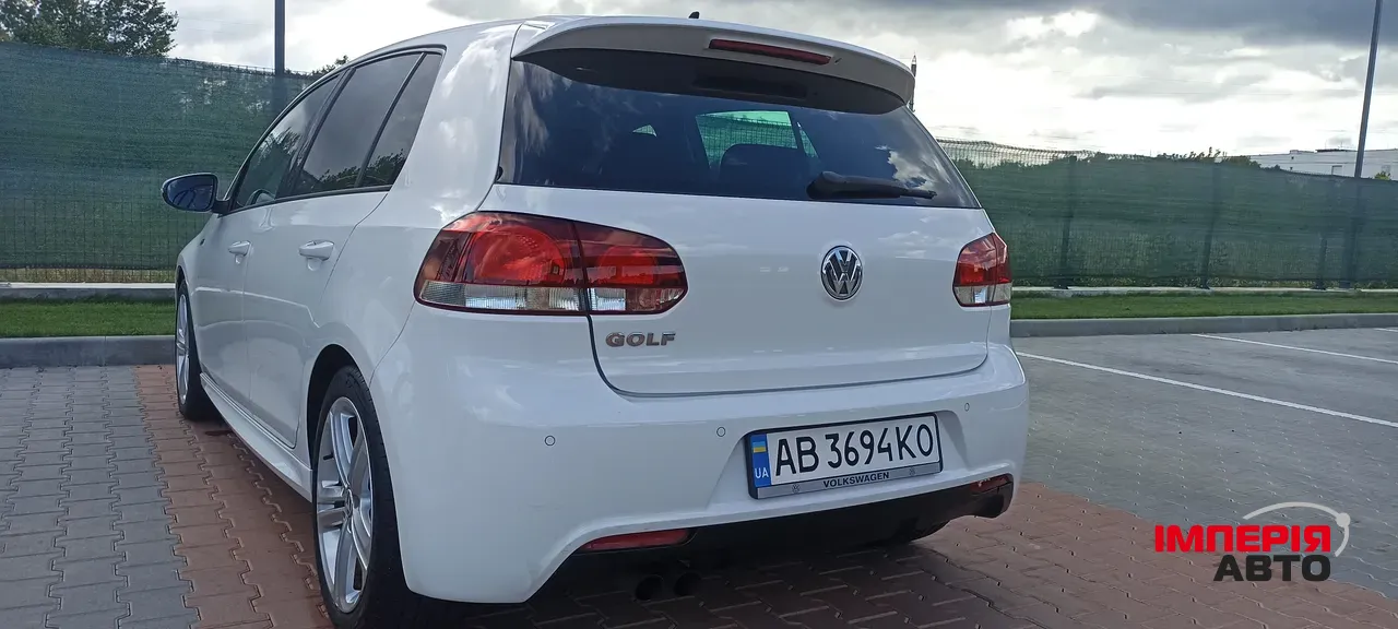 Volkswagen Golf - фото 6