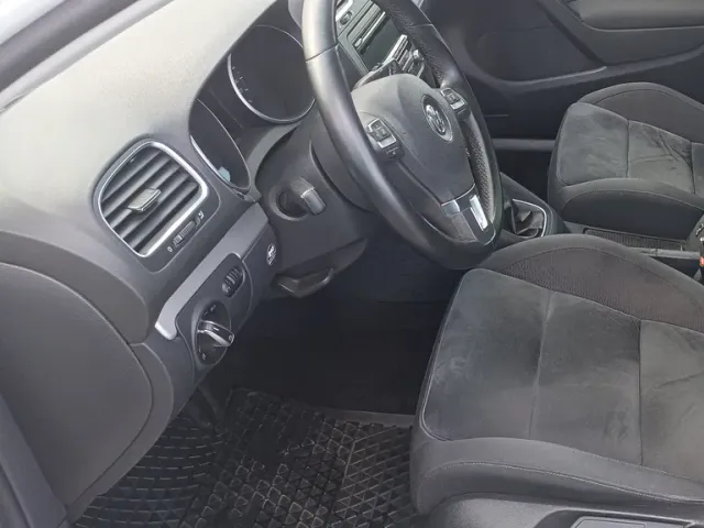 Volkswagen Golf - фото 5