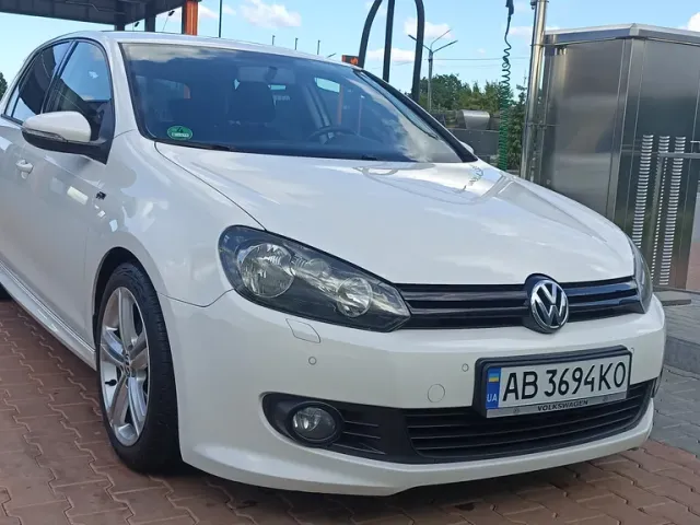 Volkswagen Golf - фото 1