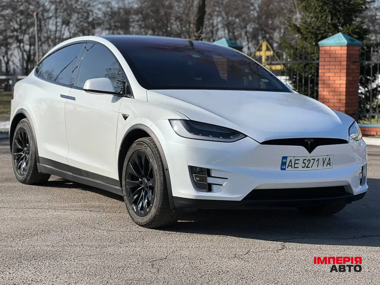 Tesla Model X - фото 2