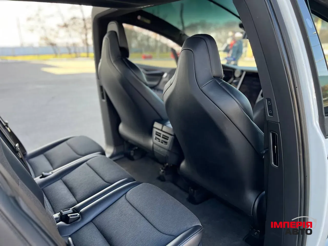 Tesla Model X - фото 7