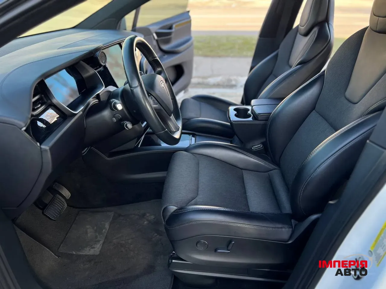 Tesla Model X - фото 5