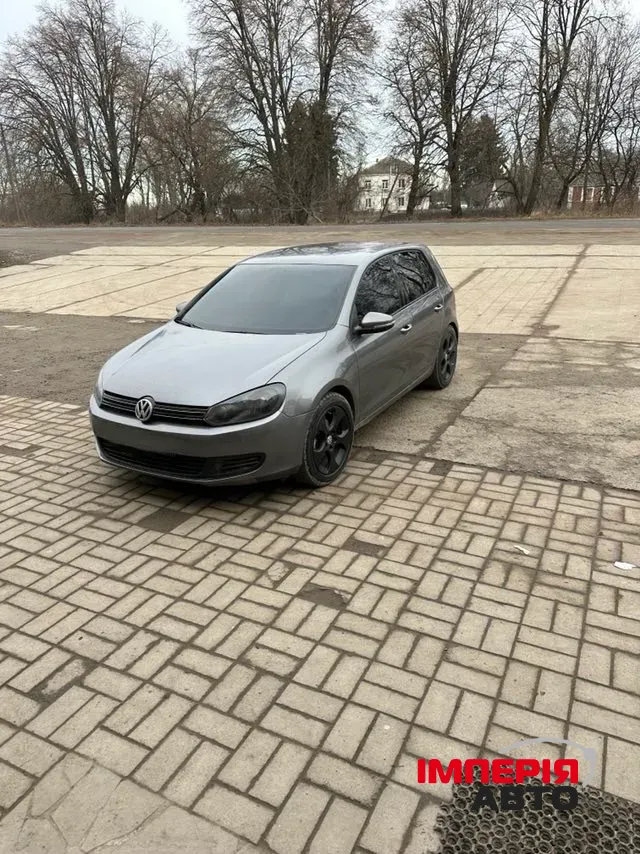 Volkswagen Golf - фото 1