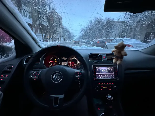 Volkswagen Golf - фото 2