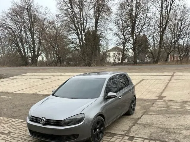 Volkswagen Golf - фото 1