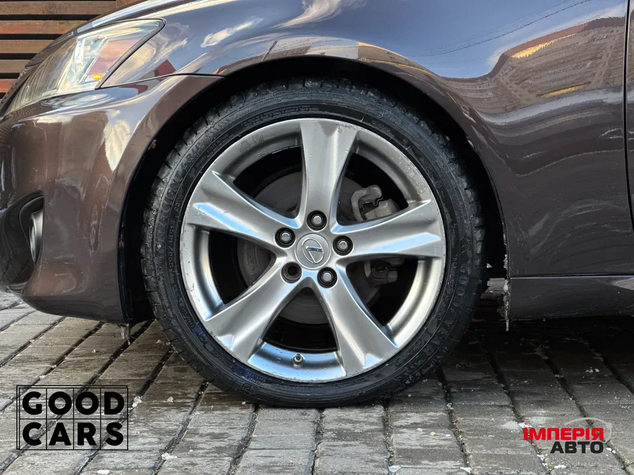 Lexus IS - фото 13