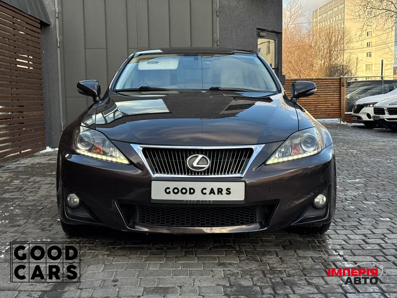 Lexus IS - фото 2