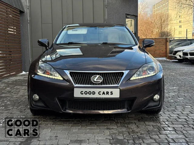 Lexus IS - фото 2