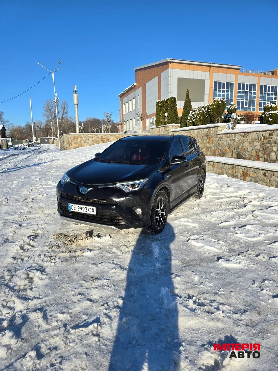 Toyota RAV4 - фото 1