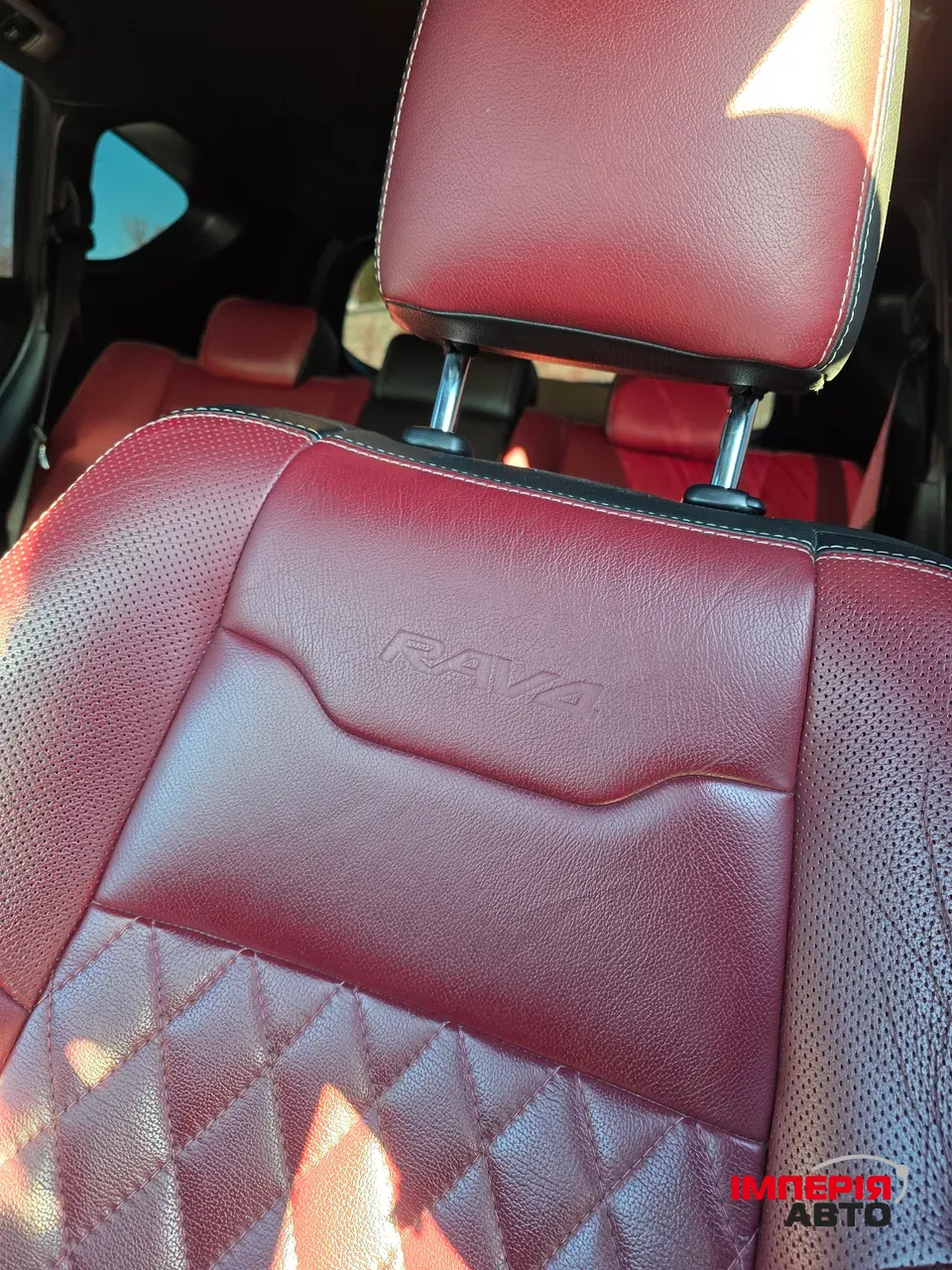 Toyota RAV4 - фото 18