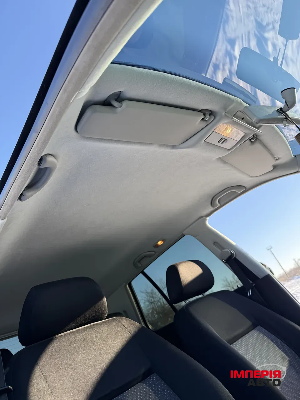 Volkswagen Golf - фото 19