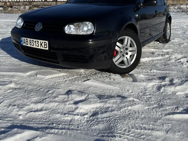 Volkswagen Golf - фото 1