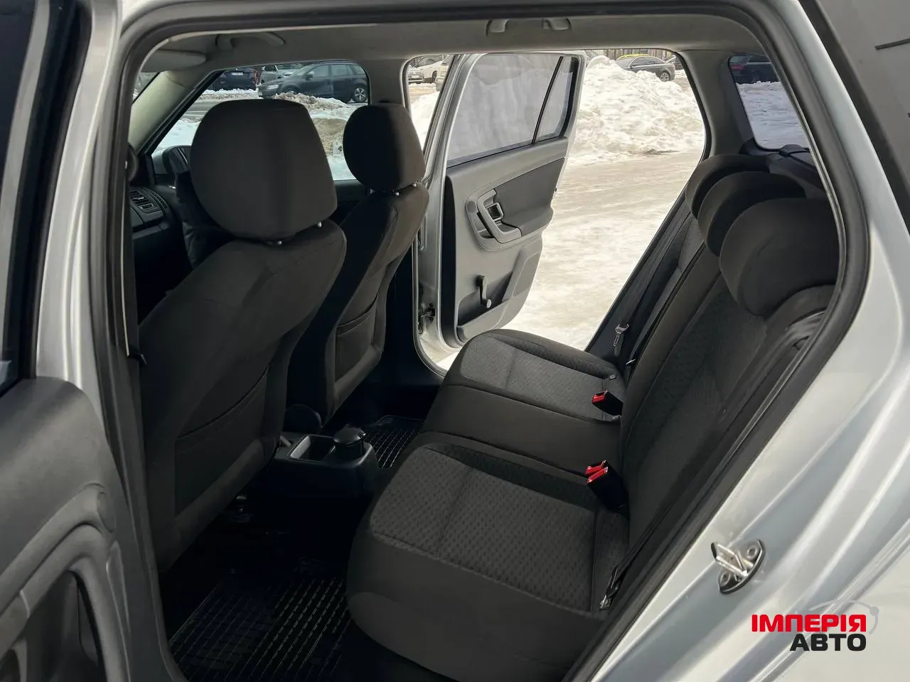 Skoda Fabia - фото 10