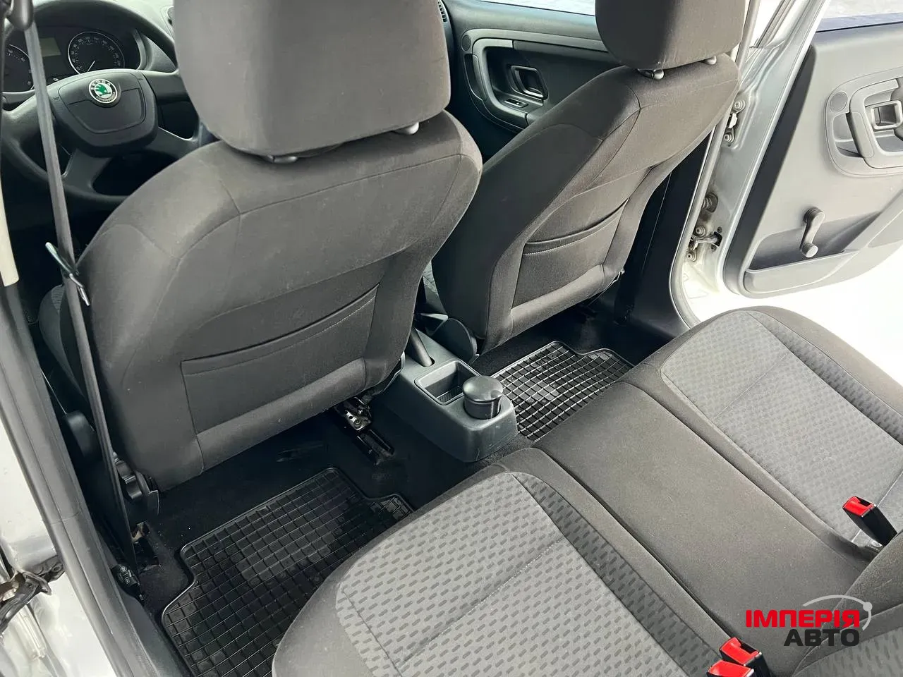 Skoda Fabia - фото 9