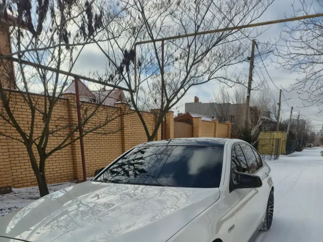 BMW 5 серії - фото 1