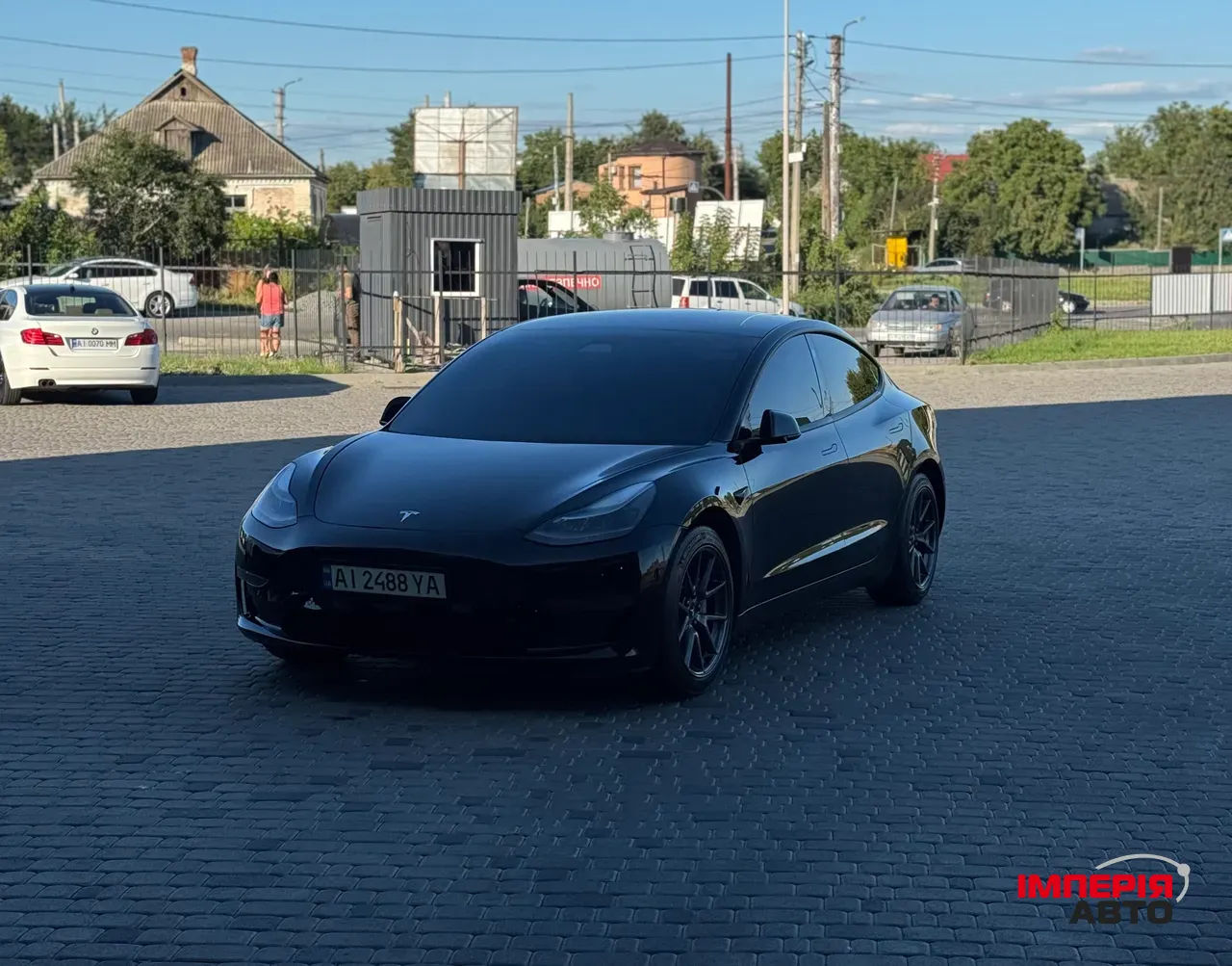 Tesla Model 3 - фото 1