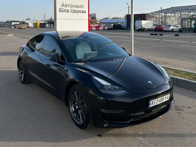 Tesla Model 3 - фото 4