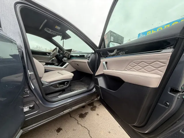 BYD Tang - фото 5