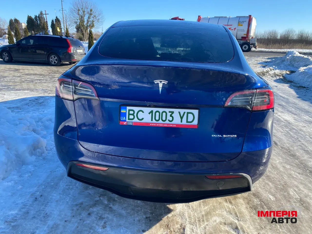 Tesla Model Y - фото 7