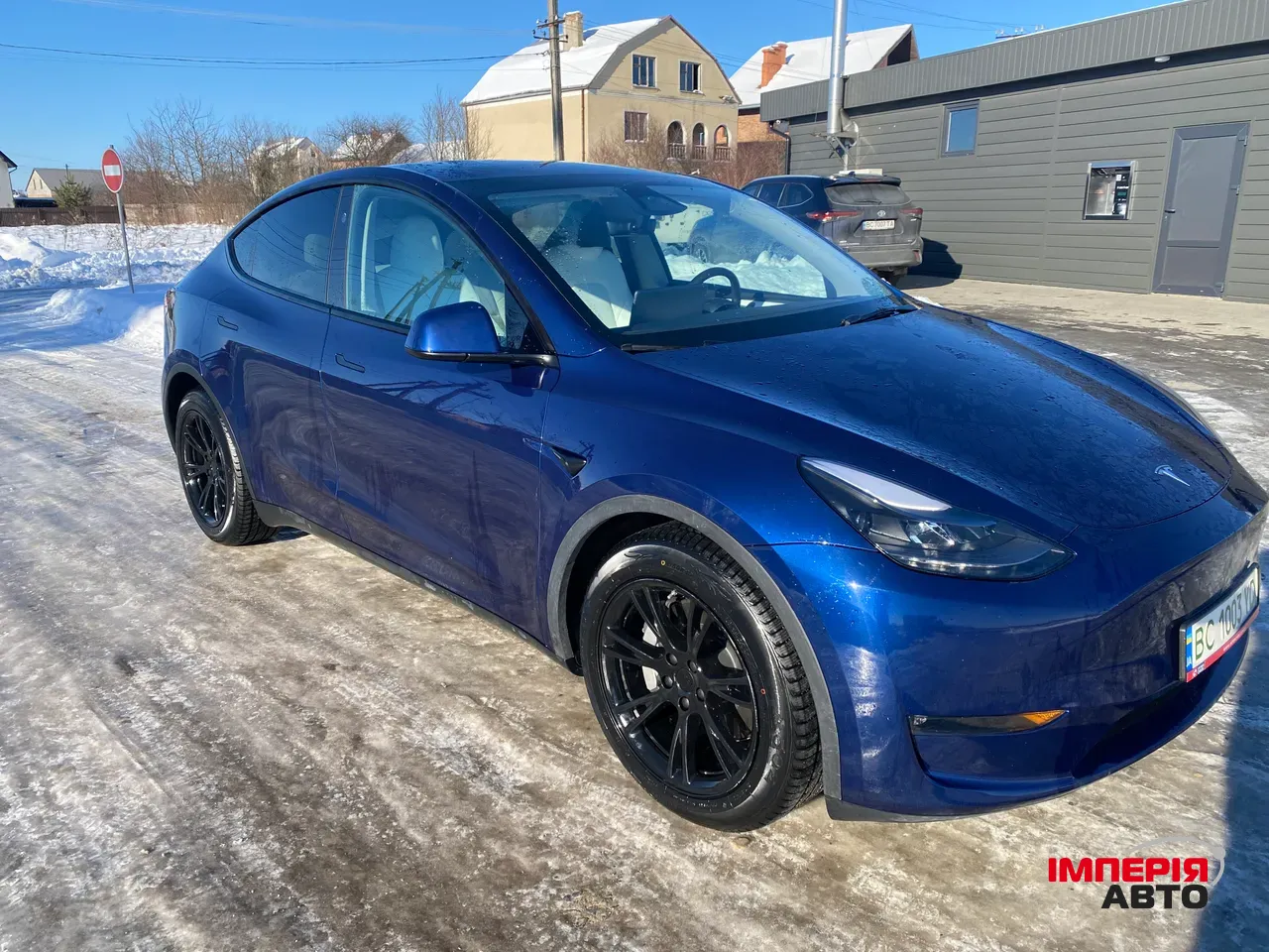 Tesla Model Y - фото 1