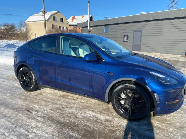 Tesla Model Y - фото 2