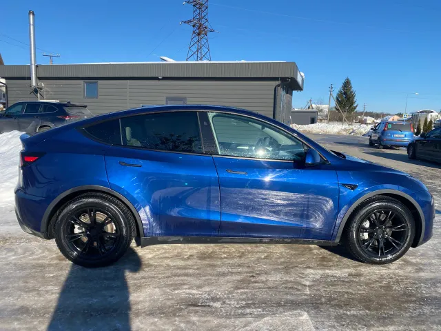Tesla Model Y - фото 3